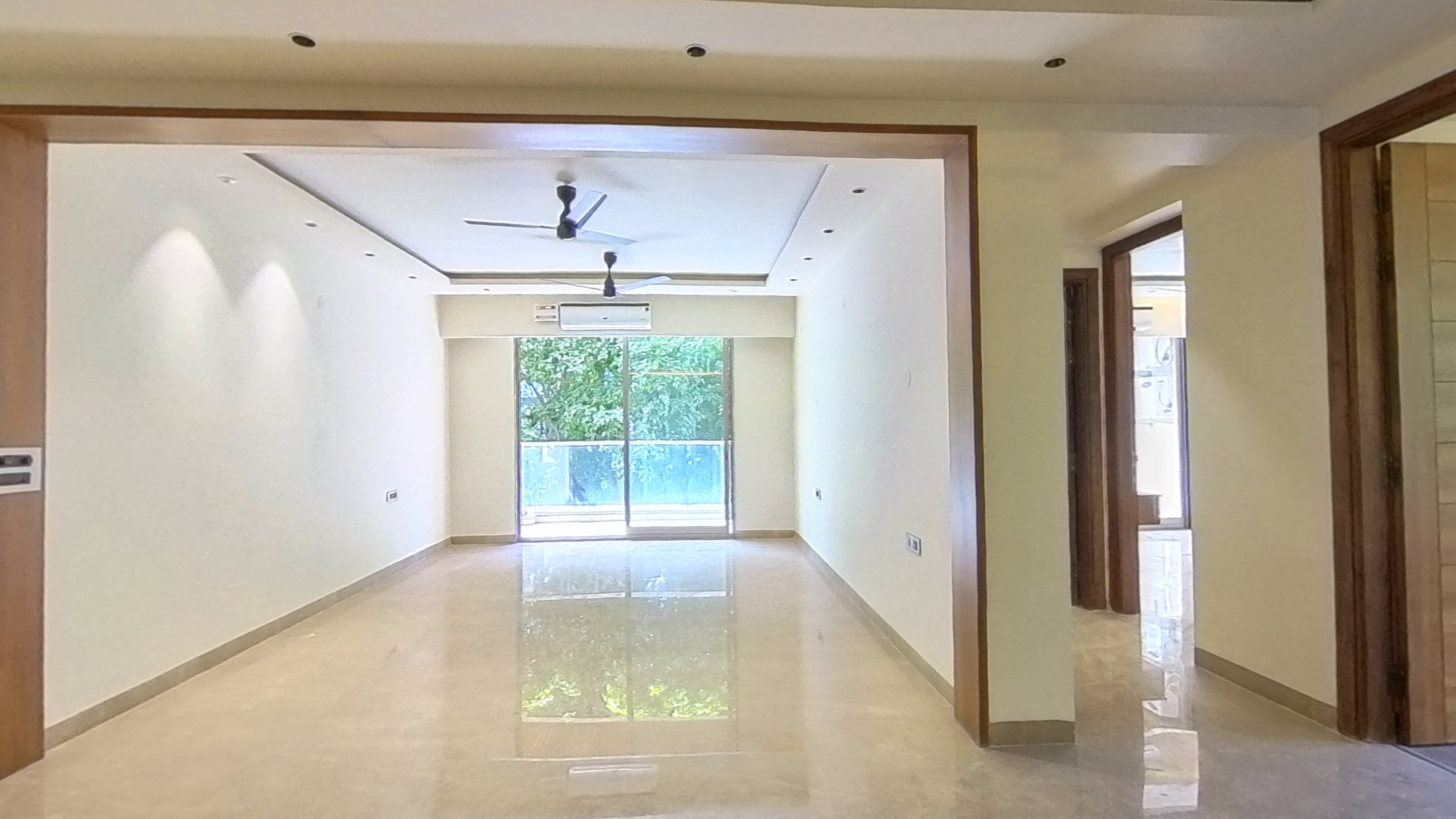 BEST 4BHK BUILDER FLOOR IN SUSHANT LOK 1 GURGAON