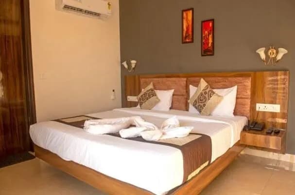 Pre Rented Guest House on 30 meter Sector Road for Sale in Sector-45, Gurugram (Size 500 Sq Yd)