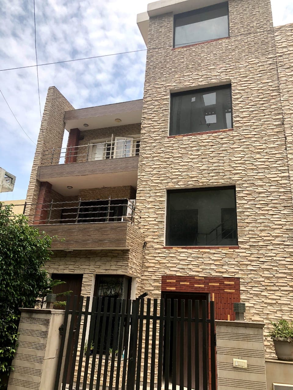 Fully Furnished Built-Up House For Sale In Huda Sector 43 Gurgaon 