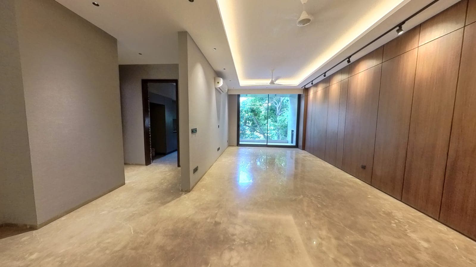 SUPERIOR 3BHK BUILDER FLOOR IN DLF2 GURGAON