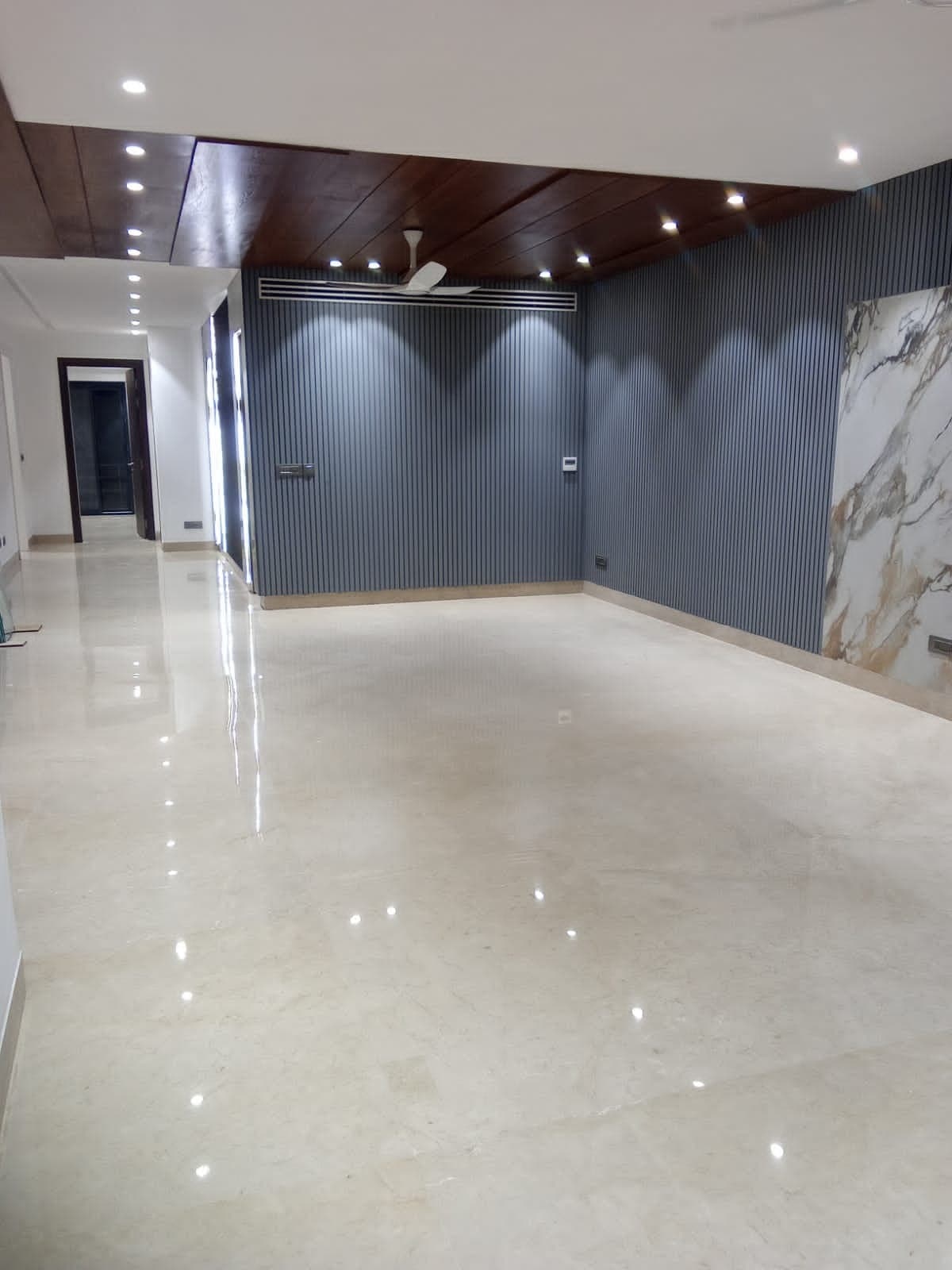 Beautiful Builder Floor for Sale Near Market in DLF Phase 4 Gurgaon