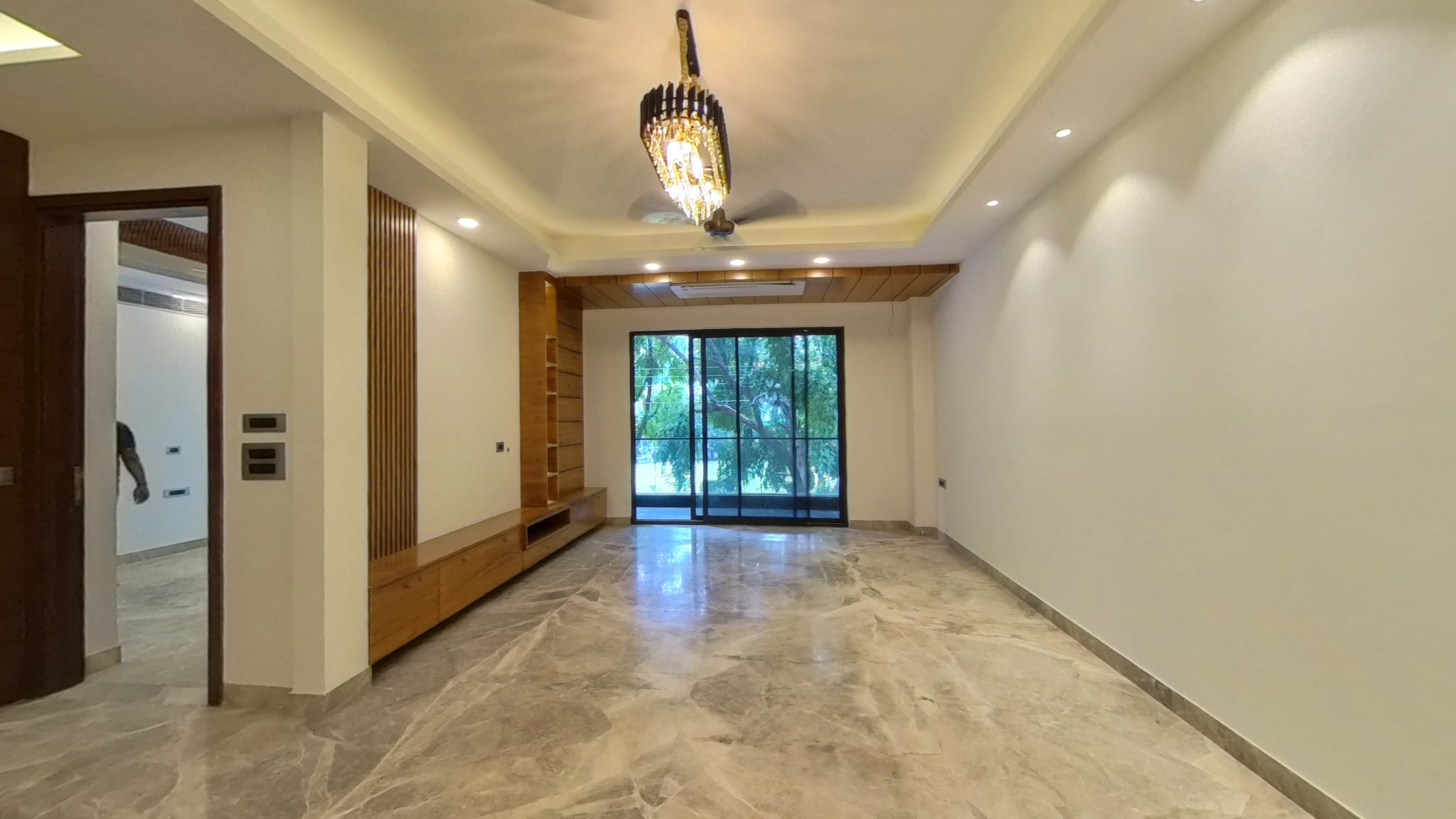 LUXURIOUS 4BHK BUILDER FLOOR IN SUSHANT LOK 1 GURGAON
