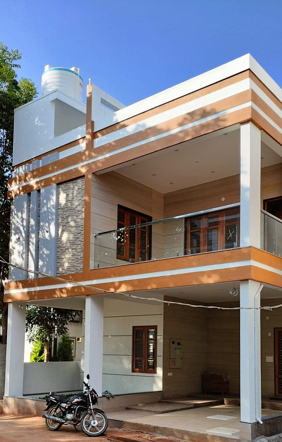 Builtup House for Sale in DLF Phase 1 Gurgaon Size 109 Sq Yd 