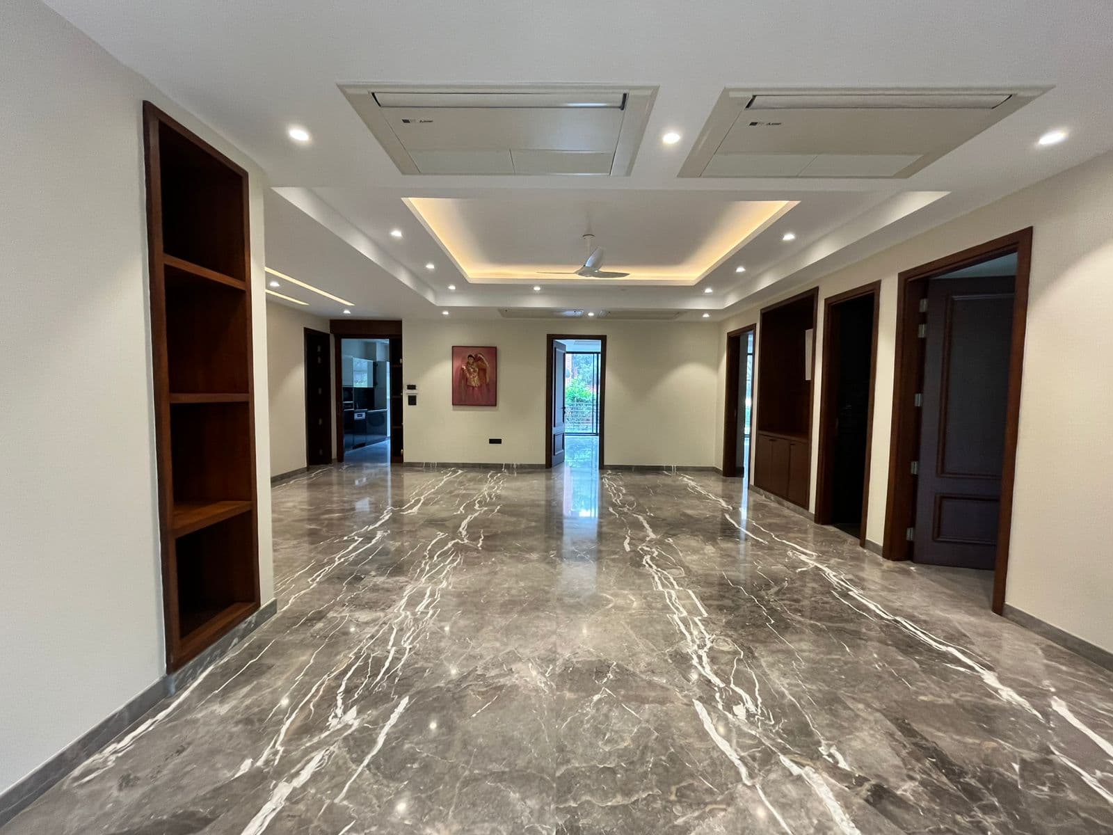 500 Sq Yd Brand New Buildig with Stilt+4 Floor for Sale in Block A, DLF Phase 1, Gurugram