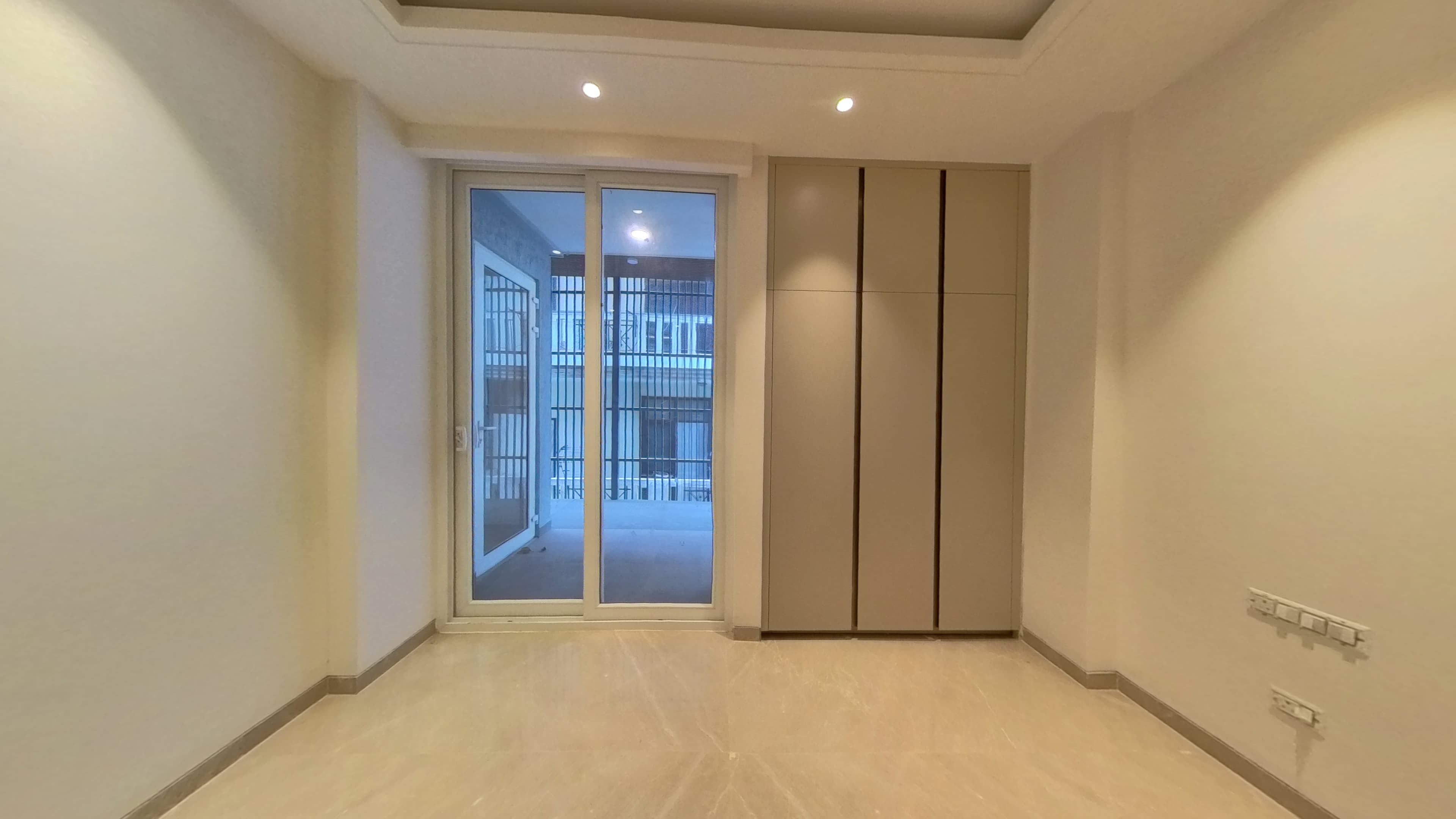 SOUTH FACING 3BHK BUILDER FLOOR IN DLF 1 GURGAON