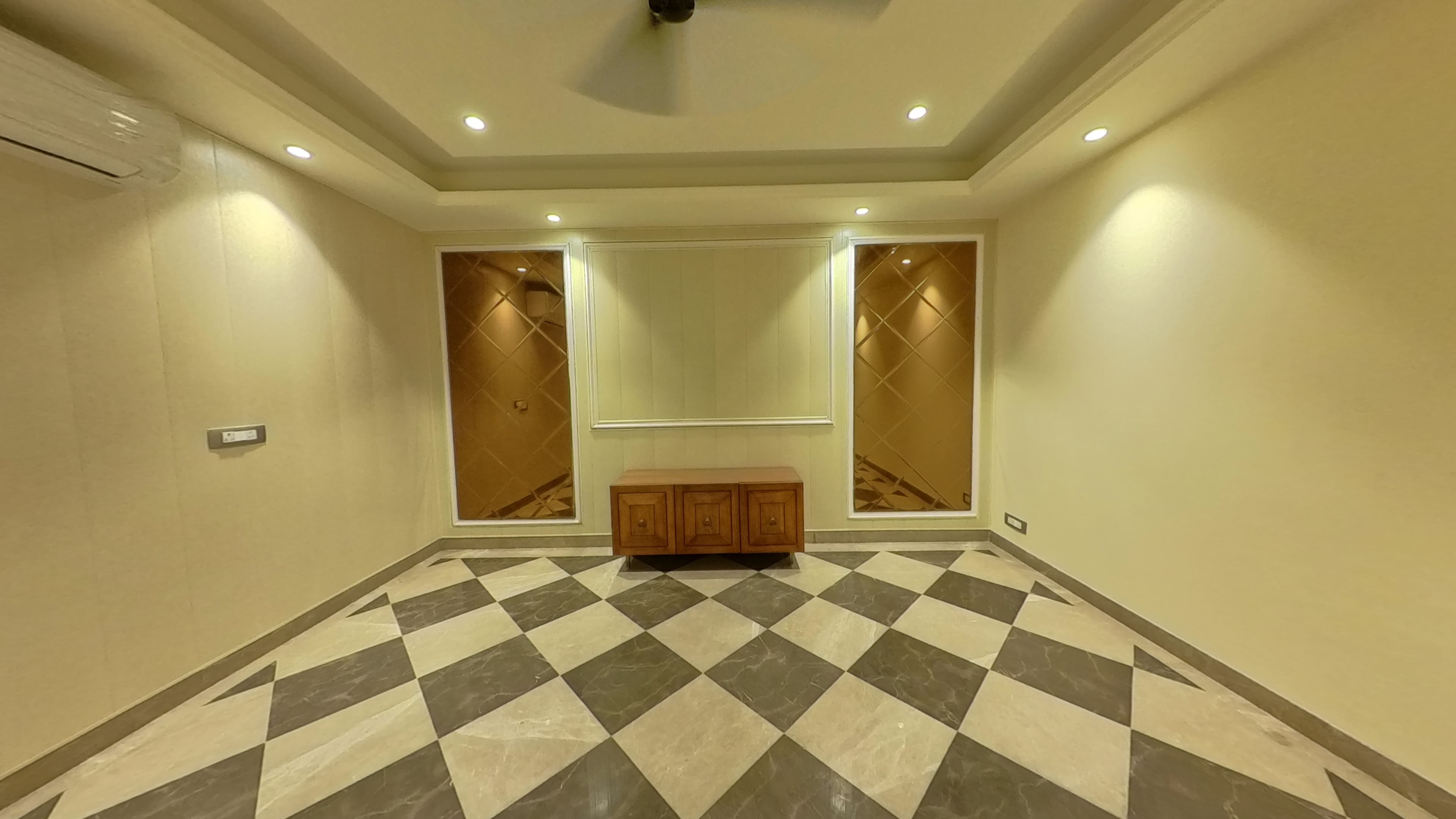 FABULOUS 4BHK BUILDER FLOOR IN SUSHANT LOK 1 GURGAON