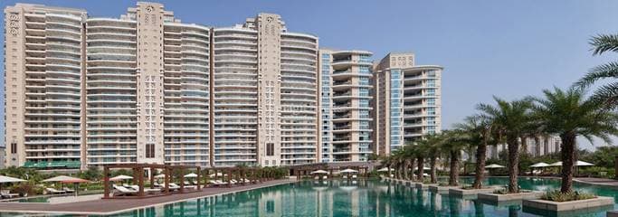 Apartment for sale in Carlton Estate (DLF) Golf Course Road