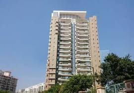 Apartment For Sale in Royalton Tower ( DLF ) Golf Course Road Gurgaon 